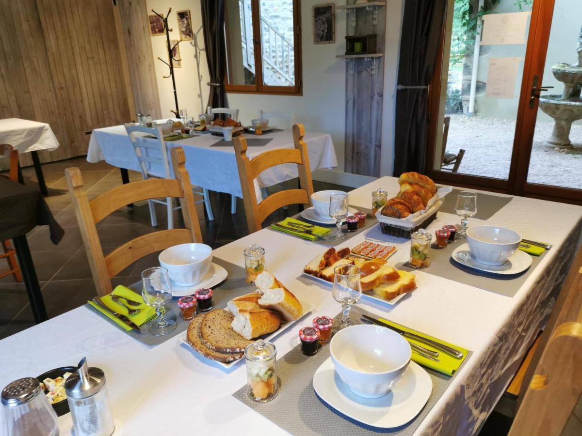 Le Moulin De La Fortie, Maison D'Hotes Bed and Breakfast Viscomtat Esterno foto